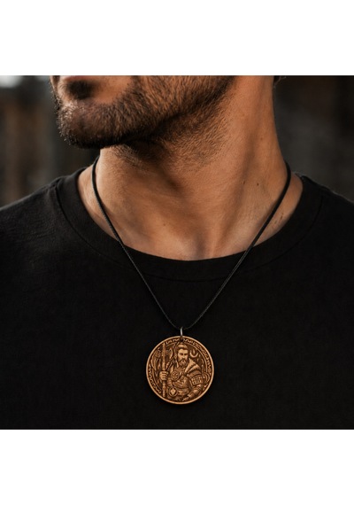 Göktürk Alp Savaşçı Ve Bozkurt Motifli Ahşap Erkek Kolyesi 44 Mm 011 - Kahverengi