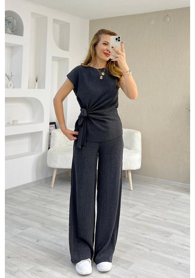 Paw Garage Kadın Sienna Bağlama Detaylı Krinkıl Kumaş Bluz Pantolon Takım Füme