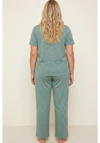 Siyah İnci Büyük Beden Battal Boy Düğmeli Örme Pijama Takım 8016 Yeşil Leopar