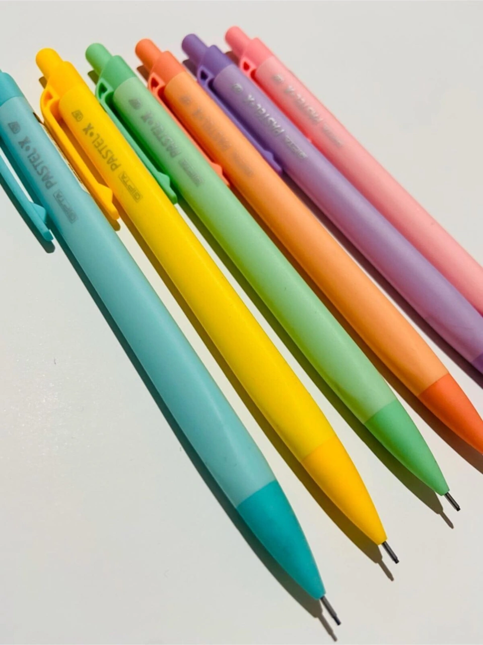 Pastelx Versatil Kalem 0.7 6'lı Set 6 Farlı Pastel Renk 6 Farklı Renk