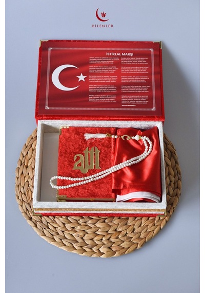 Kadife Kaplamalı Ahşap Plaket Kutu Kadife Kuran Türk Bayrağı İnci Tesbih Taşıma Çantalı Hediye Seti Kırmızı