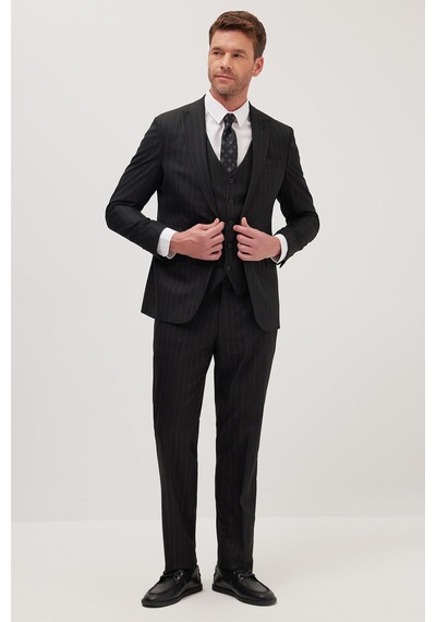 Tudors Erkek Slim Fit Siyah Esnek Likralı Kumaş Sivri Yaka Yelekli Takım Elbise-41294