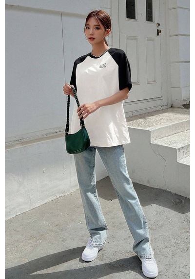 Vocation Parçalı Süprem T-shirt - Beyaz Siyah Baskılı Oversize Bisiklet Yaka Kısa Kol Tişört Beyaz-siyah Vocation Parçalı Süprem T-shirt - Beyaz Siyah Baskılı Oversize Bisiklet Yaka Kısa Kol Tişört Beyaz-siyah