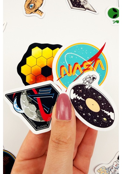 Uzay Nasa Astronot Temalı 20 Parça Kaliteli Su Geçirmez Laptop Termos Etiket Seti