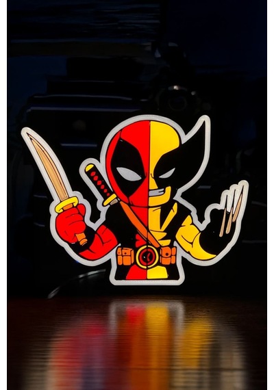 Deadpool Ve Wolverine Tasarımlı Gece Lambası Çok Renkli