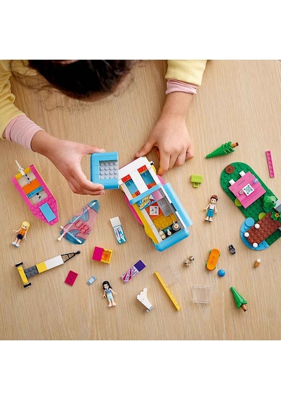 LEGO® Friends 41681 Orman Karavanı Ve Teknesi 487 Parça