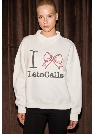 ETHIQUET SELFTEN Kadın Yumuşak Kumaş ı Po o Yaka Nakış Detay ı Ekru Sweatshirt L ETHIQUET SELFTEN Kadın Yumuşak Kumaş ı Po o Yaka Nakış Detay ı Ekru Sweatshirt L