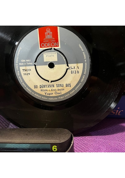 Yaşar Özel - Öyle Yalnız Ki Gönlüm Yoksun / Bu Dünyanın Sonu Boş - Odeon 45'lik Plak 45-la 813