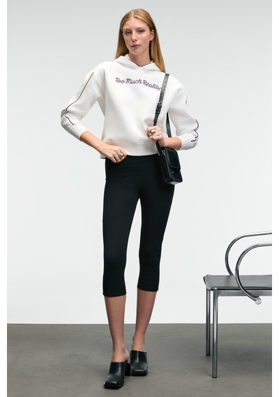 Grimelange VIRETHIA Kadın Ara Biyeli Baskı Ve Nakış Detaylı Kapüşonlu Relaxed Beyaz Sweatshirt
