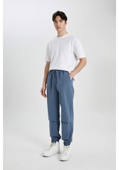 DeFacto Jogger Gabardin Pantolon Regular Beli Bağcıklı Cepli Lastikli Paça B7493AX24SPIN260 DeFacto Jogger Gabardin Pantolon Regular Beli Bağcıklı Cepli Lastikli Paça B7493AX24SPIN260