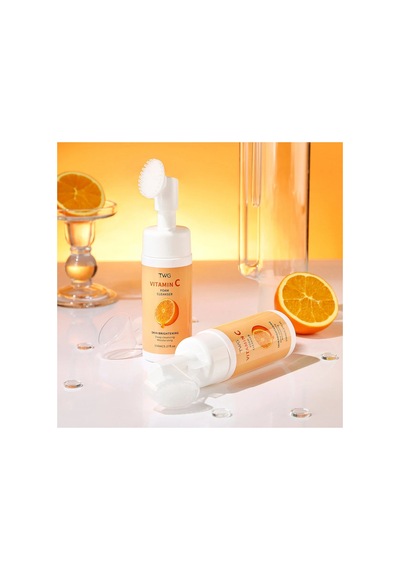 Fırçalı Yüz Temizleme Köpüğü 150ml C Vitamini