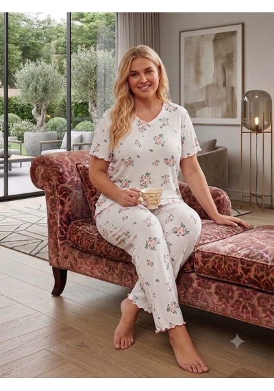Büyük Beden Kısa Kol Pamuklu Ultrasoft Likralı Kapri Pijama Takımı 8624 Ekru