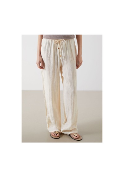 LC Waikiki Alıta Cıty Farkıyla Beli Lastikli Dokulu Kadın Pantolon Belirtilmemiş - 918663363 Belirtilmemiş LC Waikiki Alıta Cıty Farkıyla Beli Lastikli Dokulu Kadın Pantolon Belirtilmemiş - 918663363 Belirtilmemiş