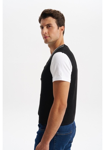 AR-MA Arma Erkek Slim Fit Örme Likralı Pike Yelek Kısa Kollu, %90 Akrilik %10 Wool K0yyo0857 Siyah AR-MA Arma Erkek Slim Fit Örme Likralı Pike Yelek Kısa Kollu, %90 Akrilik %10 Wool K0yyo0857 Siyah