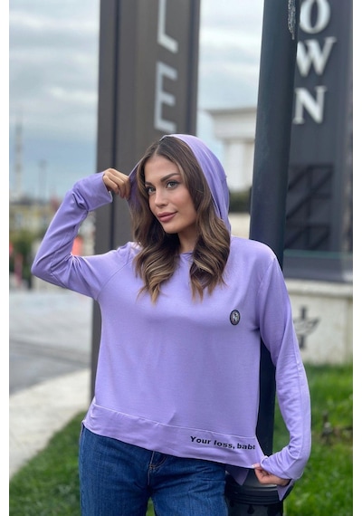 WeShaya Kadın Lila Uzun Kol, Yırtmaç Detaylı, Arma Ve Yazı Detaylı, Kapüşonlu Sweatshirt Bluz Lila WeShaya Kadın Lila Uzun Kol, Yırtmaç Detaylı, Arma Ve Yazı Detaylı, Kapüşonlu Sweatshirt Bluz Lila