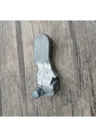 Seat Leon Toledo 1999-04 Bagaj Açma Kolu Kilidi Damağı 1m5827561e