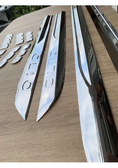 Clio 5 Set 2019  Yan Kapı Çıtası + Alt Ön Panjur 10 Parça