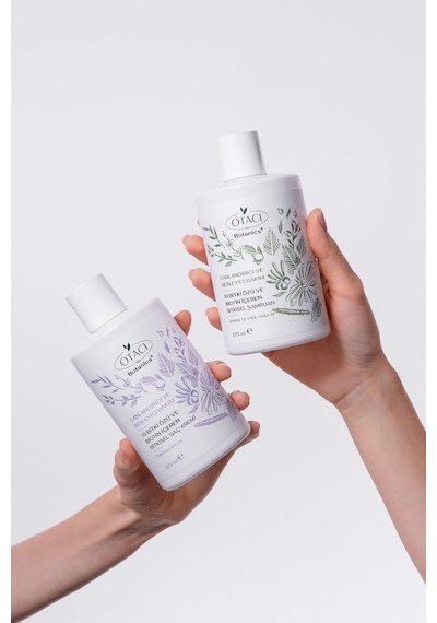 Otacı Botanics Canlandırıcı Ve Besleyici Bakım 10 Bitki Özü Ve Biotin İçeren Bitkisel Saç Kremi 375 ML