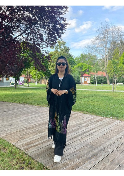 Siyah Renkli Etnik Desenli Kaftan Kimono Salaş Yazlık Plaj Ve Günlük Kullanım Siyah Turuncu Siyah Renkli Etnik Desenli Kaftan Kimono Salaş Yazlık Plaj Ve Günlük Kullanım Siyah Turuncu