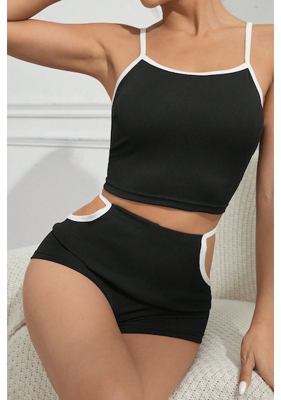 Moda Dua Kadın Siyah Beyaz Şortlu Cut-out Detaylı Gecelik Takımı