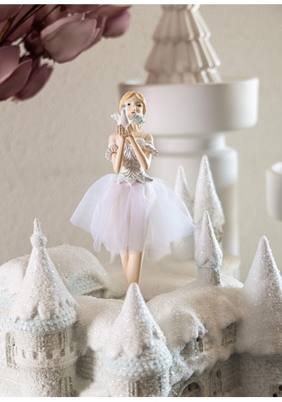 The Mia Prenses Şatosu Led Işıklı Müzik Kutusu 30x26x19cm 1 Adet