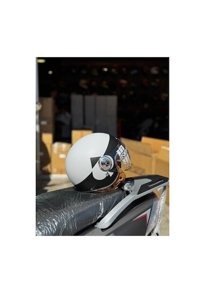Nero Retro Motosiklet Kask - Ece Sertifikalı Beyaz