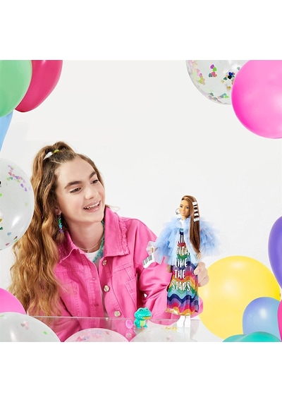 Barbie Extra - Sarı Ceketli Bebek Gyj78