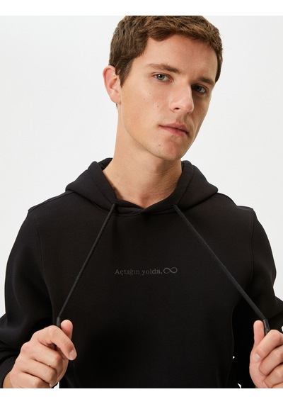 Koton Atatürk Baskılı Kapşonlu Sweatshirt 100.yıla Özel Siyah 4wam70491mk Siyah