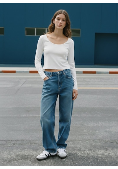 LTB Uzun Kollu Bisiklet Yaka Crop Beyaz Sweatshırt Beyaz