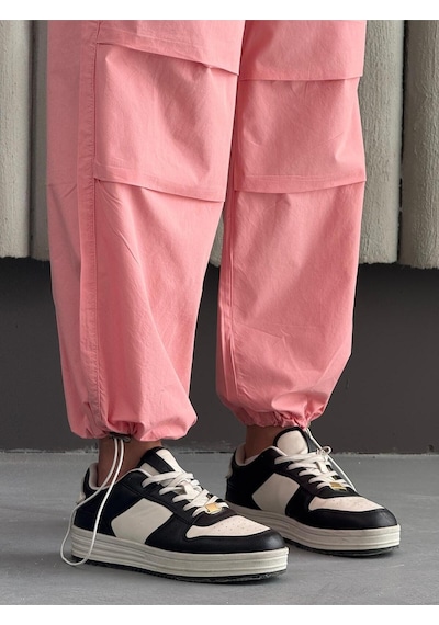 Dizleri Pile Detaylı Paraşüt Pantolon Pembe