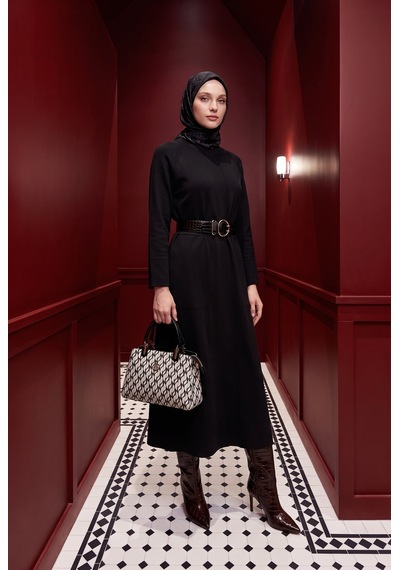 Armine Trend Kemer Detaylı Bisiklet Yaka Uzun Kollu Rahat Kesim Cepli Uzun Elbise Siyah 26ktd910 Armine Trend Kemer Detaylı Bisiklet Yaka Uzun Kollu Rahat Kesim Cepli Uzun Elbise Siyah 26ktd910