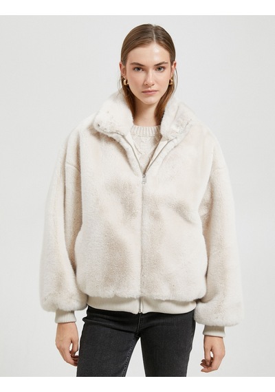 Koton Oversize Peluş Kaban Dik Yaka Fermuarlı Ribanalı Ekru 4wak00233ew 4WAK00233EW010 Ekru Koton Oversize Peluş Kaban Dik Yaka Fermuarlı Ribanalı Ekru 4wak00233ew 4WAK00233EW010 Ekru