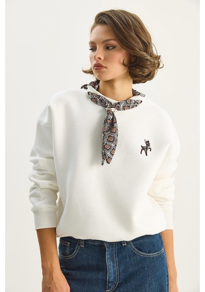Shade Kadın Fular Detaylı Ceylan Nakışlı Üç İplik Şardonlu Oversize Sweatshirt 6916 60283615 - Beyaz