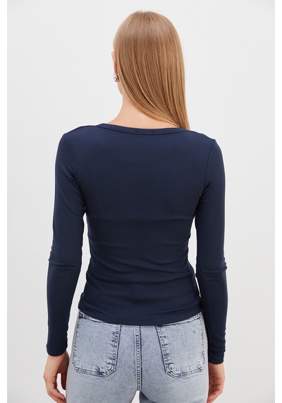 Fullamoda Önü Çıtçıtlı Ribanalı Slim Fit Bluz Lacivert