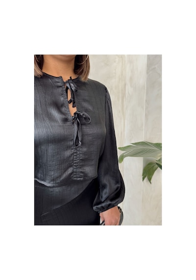 Verymoda Kraşlı Saten Önden Bağlamalı Bluz F1916 Siyah