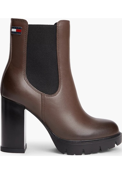 Tommy Hilfiger Kadın Marka Bayrak Logolu Chelsea Modeli Bağcıksız Topuklu Şık Görünüşlü Kahverengi Bot & Bootie En0en03112 Gt7 Tommy Hilfiger Kadın Marka Bayrak Logolu Chelsea Modeli Bağcıksız Topuklu Şık Görünüşlü Kahverengi Bot & Bootie En0en03112 Gt7
