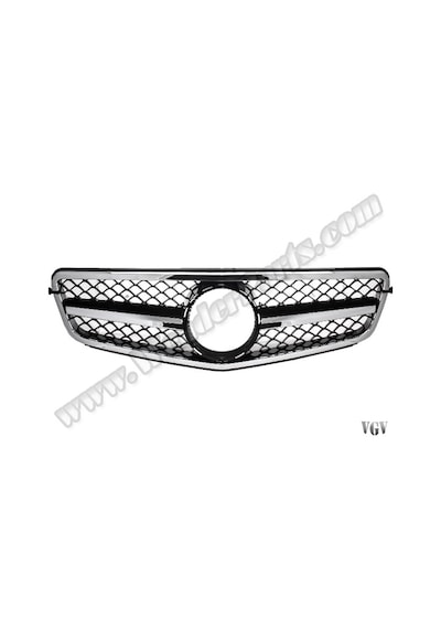 Mercedes W204 2007-2013 Panjur Krom Siyah Krom Çerçeve Amg C63 2048802483 Wender