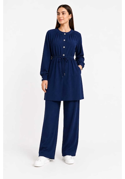 Miss Meliss Yazlık Çilek Kumaş Düğme Detaylı Beli Bağlamalı İkili Tunik - Pantolon Takım Lacivert Lacivert Miss Meliss Yazlık Çilek Kumaş Düğme Detaylı Beli Bağlamalı İkili Tunik - Pantolon Takım Lacivert Lacivert