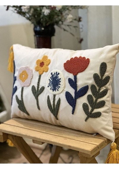Tekli Punch İşlemeli Çiçekli Flowers Pançlı Nakışlı Dekoratif Kırlent Kılıfı 35x50 Sarı