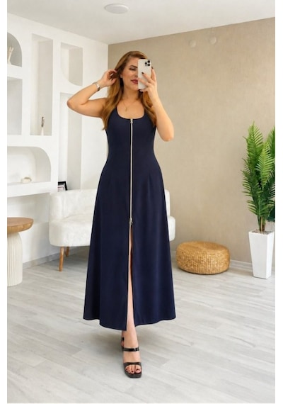 Efnaz Style Kadın Askılı Kare Yaka Önden Fermuarlı Geniş Kesim Janjan Krep Elbise Lacivert Efnaz Style Kadın Askılı Kare Yaka Önden Fermuarlı Geniş Kesim Janjan Krep Elbise Lacivert