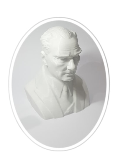 Beyaz Plastik Atatürk Heykeli Biblo 10.5x 8.5 Cm Özel Tasarım