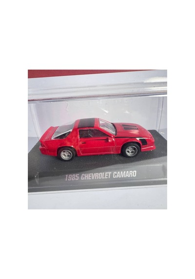 Collection 1985 Chevrolet Camaro 1:64 Model Araba