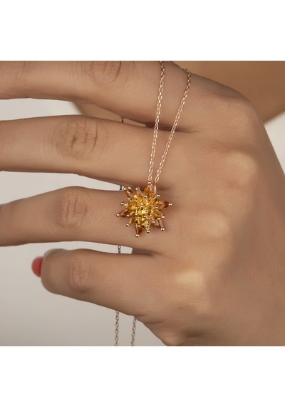 925 Ayar Gümüş Turuncu Lotus Çiçeği Kolye