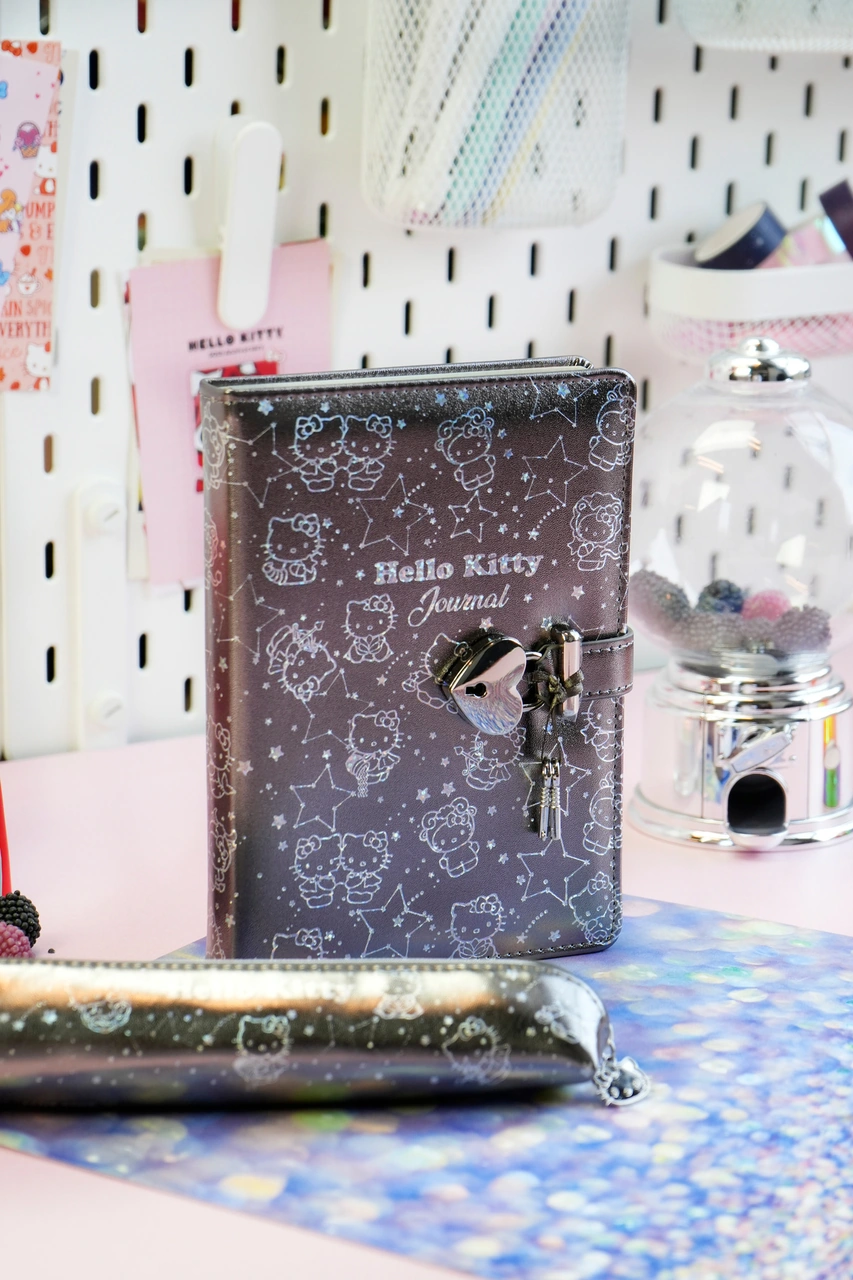Hello Kitty Hush Hush Kilitli Defter + Vegan Deri Kalemlik Kutulu Set 160 Yaprak, Çizgili Platinum