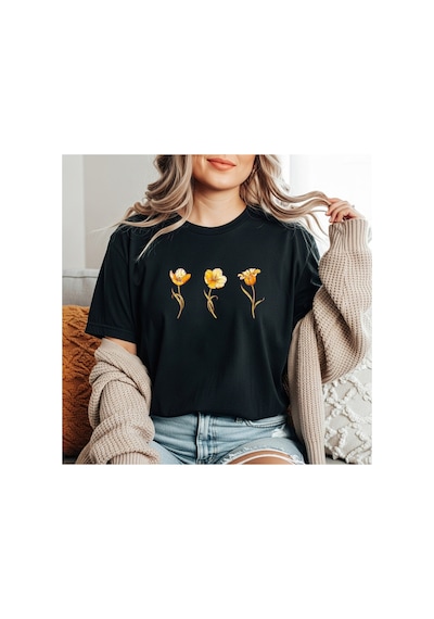 Herkesemoda Sarı Çiçekler Baskı Detaylı Basic T-shirt Siyah