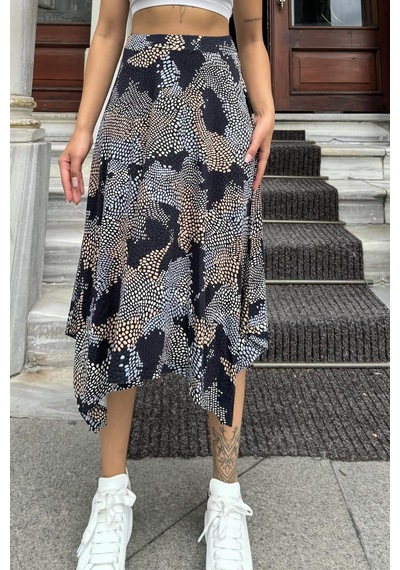 WeShaya Kadın Laci & Ekru Desenli, Asimetrik Kesim, Hareketli, Rahat Moda Etek Siyah - Beyaz WeShaya Kadın Laci & Ekru Desenli, Asimetrik Kesim, Hareketli, Rahat Moda Etek Siyah - Beyaz