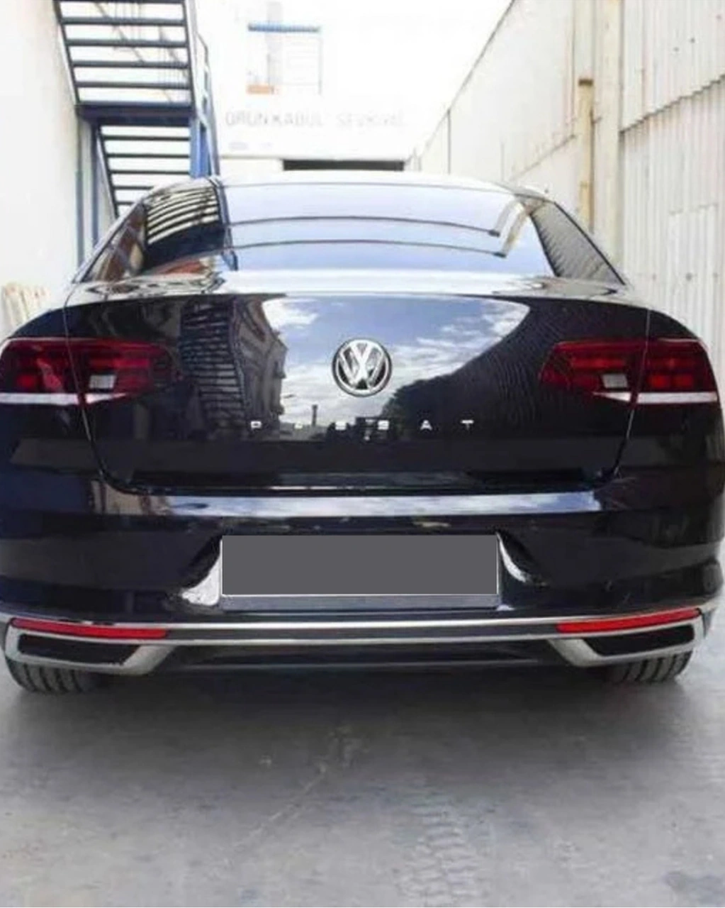 Volkswagen Passat B8,5 2019+ Araca Özel Egsoz Krom Çerçevesi 3pcs Tek Çıkış A+ Paslanmaz