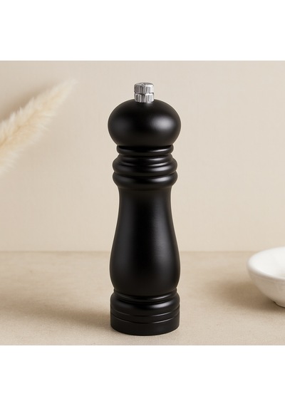 Küçük Siyah Ahşap Tuz Ve Baharat Öğütücü Çap 4.5 Cm, 15.5 Cm Çr