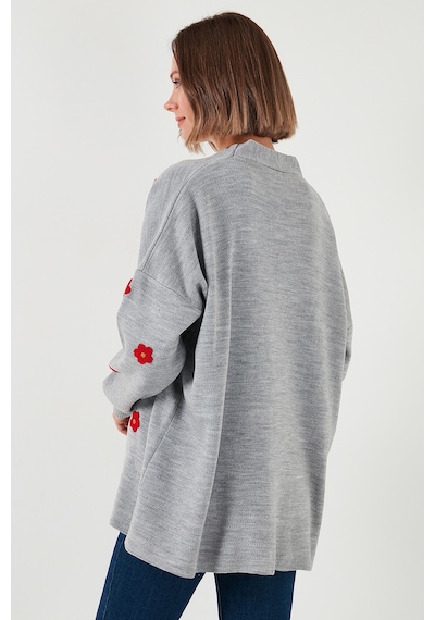 Lela Oversize Fit Çiçekli Düğmeli V Yaka Soft Akrilik Bayan Hırka 4616192 Açık Gri