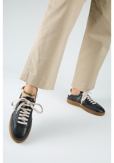 Manijero Krahe Pesci Kadın Hakiki Deri Üç Ayrı Alternatif Bağcıklı Siyah Sneakers